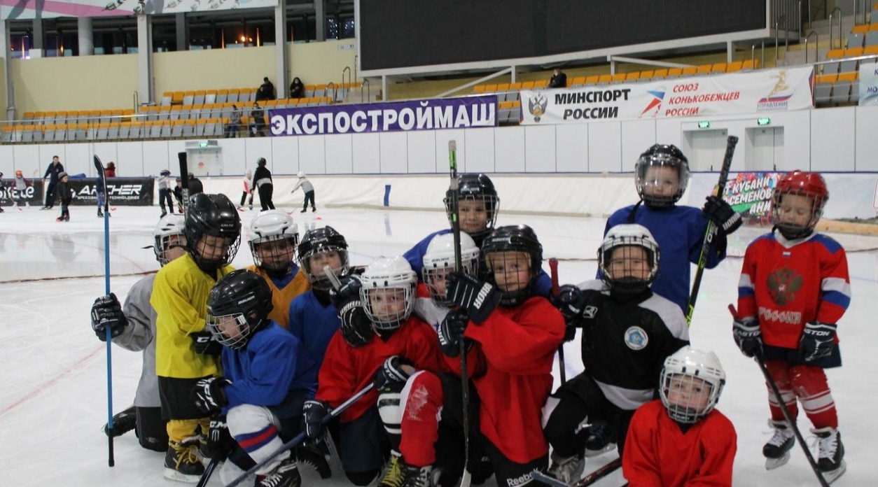 В Коломне открыт набор в школу хоккея