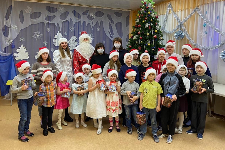Сотрудники Ступинского ОМВД приняли участие в акции «Полицейский Дед Мороз»