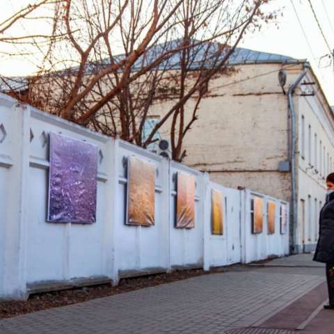 В Коломне работает уличная выставка «Искусство без границ»