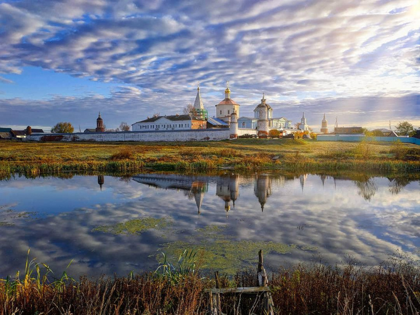 Банк России выпустит памятную серебряную монету с изображением коломенского монастыря