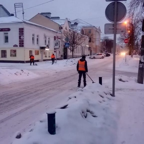 Обнинские коммунальщики не снижают темпов уборки города после обильных снегопадов