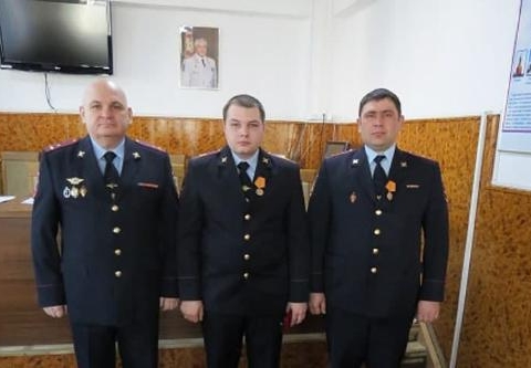 Двое ступинских полицейских награждены медалями «За смелость во имя спасения»