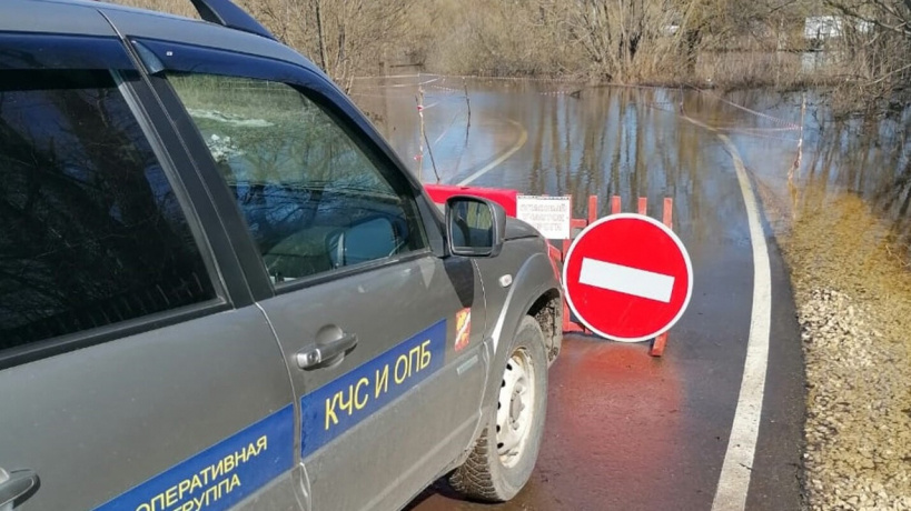 В Куровском и нескольких деревнях ликвидируют подтопления
