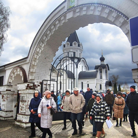 Порядка 40 туристов поучаствовали в прогулке-экскурсии «Главная улица села Орехово»