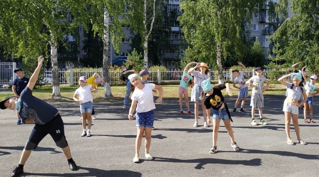 В настоящее время в Обнинске около трех с лишним тысяч школьников подали заявки на посещение лагерей дневного пребывания