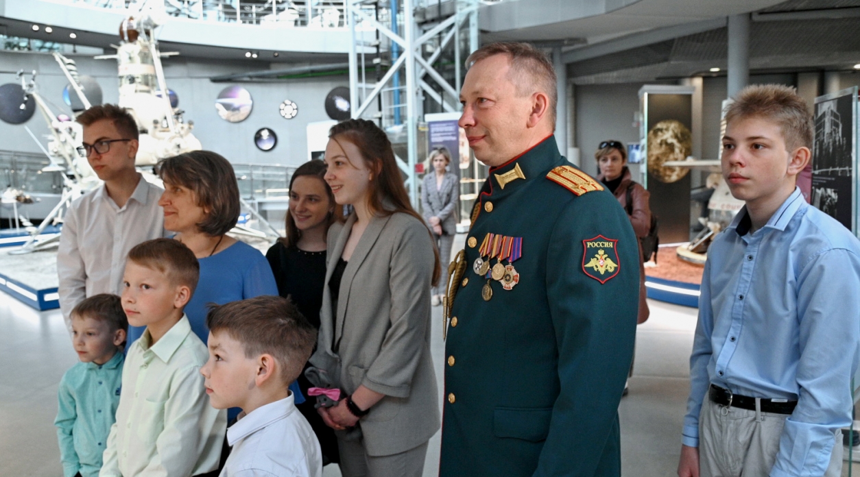 Калужская семья приняла участие во встрече с Владимиром Путиным