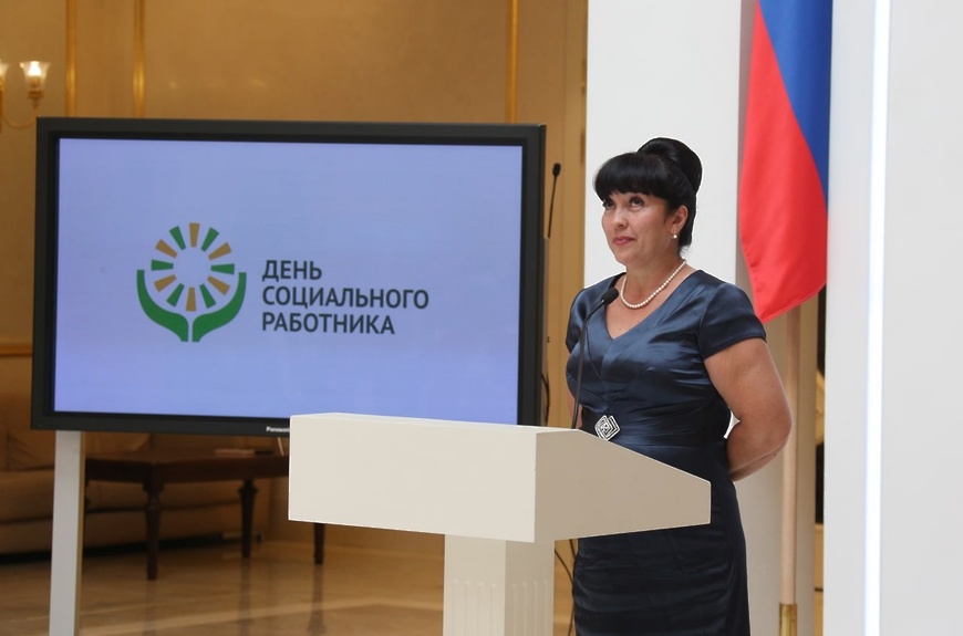 Сотрудник «Журавушки» Елена Мухина награждена в Совете Федерации
