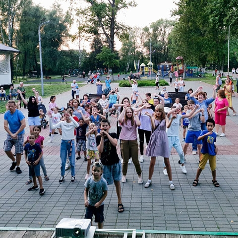 Танцевальный батл Just Dance прошёл в Михневском парке