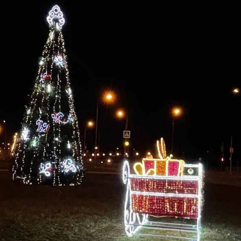 Обнинск  наряжают к новогодним праздникам