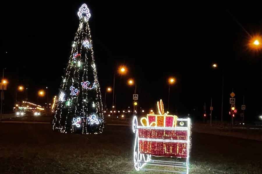 Обнинск  наряжают к новогодним праздникам