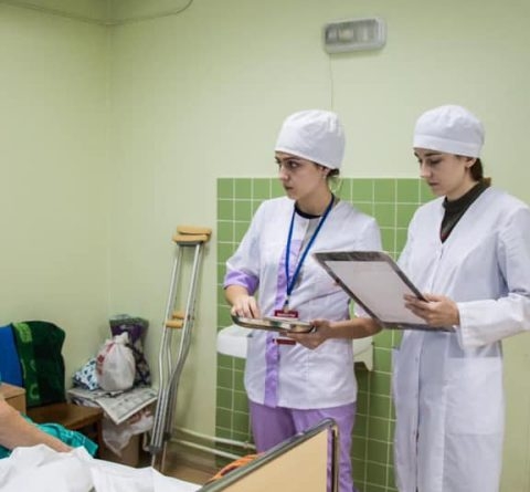 Обнинские студенты – в помощь медикам