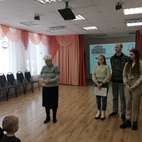 Можайские сторонники партии «Единая Россия» навестили воспитанников Можайского социального-реабилитационного центра