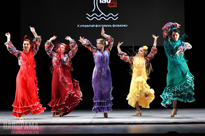 Около 100 уникальных номеров увидели зрители фестиваля фламенко «La Plata» в Ступине