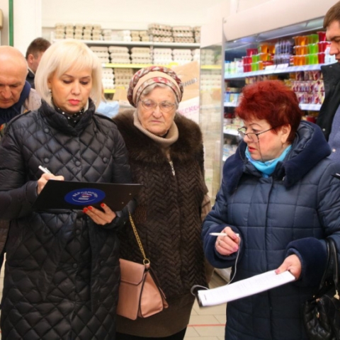 Инициативная группа партии «Единая Россия» провела мониторинг наличия продуктов и товаров в магазинах Можайска