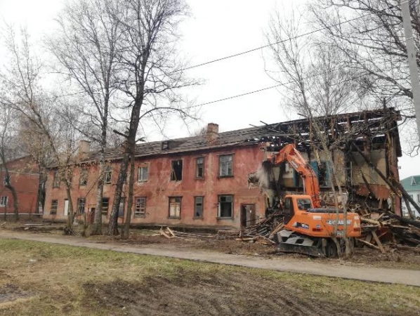 В Серпухове продолжается снос аварийных домов