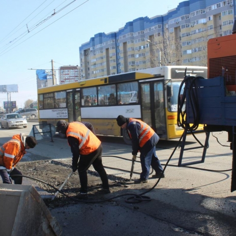 В Обнинске продолжают ремонтировать дороги