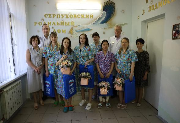6 серпуховичей появились на свет в День России