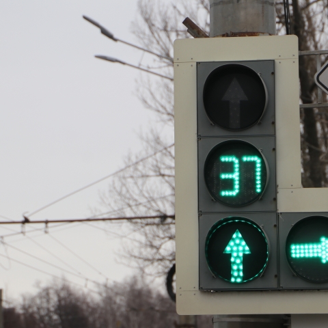 Светофорный объект на перекресте улиц Курчатова и Мира 8 ноября запущен в тестовом режиме