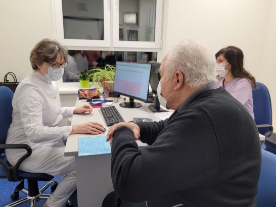 Поликлиника в Подлипках приняла 200 пациентов в первый день работы