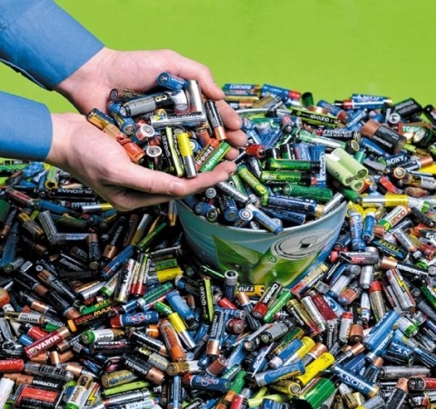 Где в Серпухове сдать использованные батарейки на переработку?