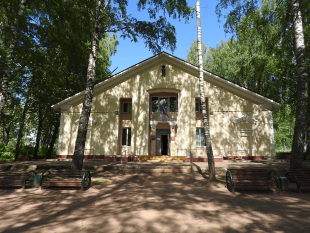 В Горетово за 250 тысяч рублей отремонтируют крышу и фасад библиотеки