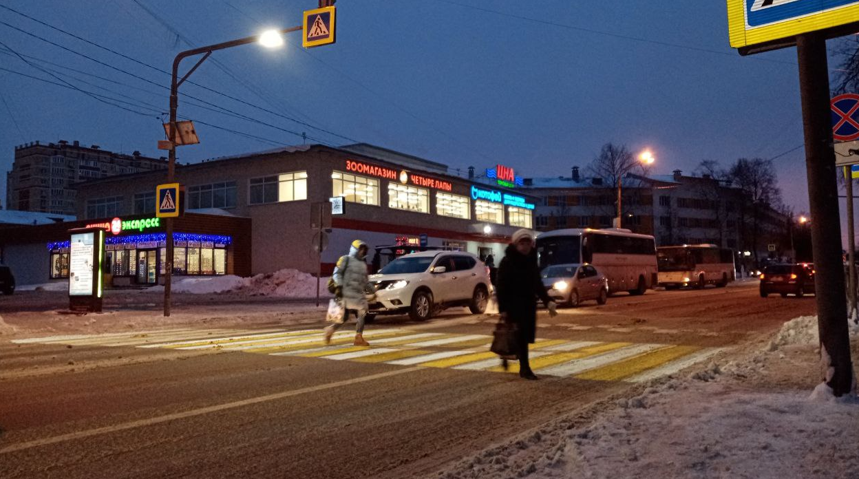 В округе пешеходные переходы получили дополнительную подсветку