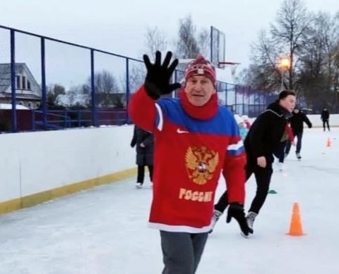 Инструктор по спорту из Большого Алексеевского получил премию губернатора «Лучший по профессии»