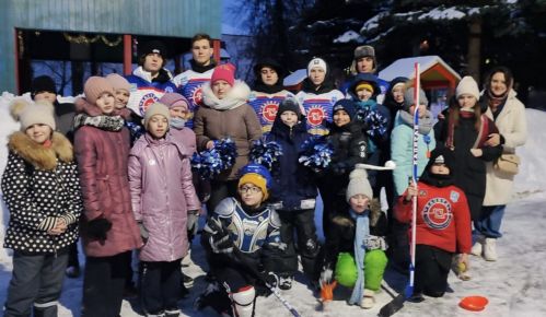 Хоккеисты «Капитана» навестили ребят из Семейного центра «Ступинский».
