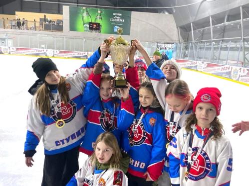 Ступинские хоккеистки триумфально выступили на всероссийском турнире «Золотая шайба»