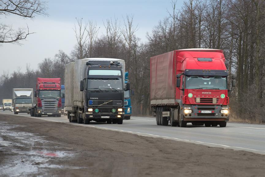 С 25 марта вводятся временные ограничения на движение по городу автомобилей грузоподъёмностью свыше 4 тонн на ось