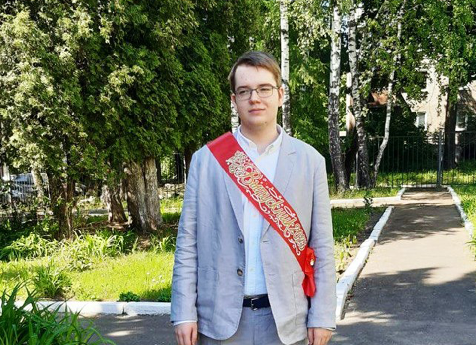 Ступинский школьник вошел в элиту 100-балльников по физике