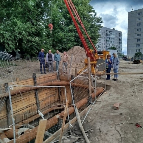 В Куровском завершается ремонт участка коллектора на улице Вокзальной