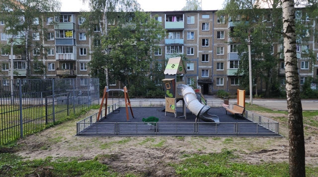 Во 2-м микрорайоне откроют две обновленные детские площадки