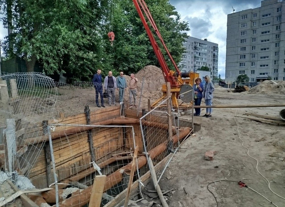 В Куровском завершается ремонт участка коллектора на улице Вокзальной