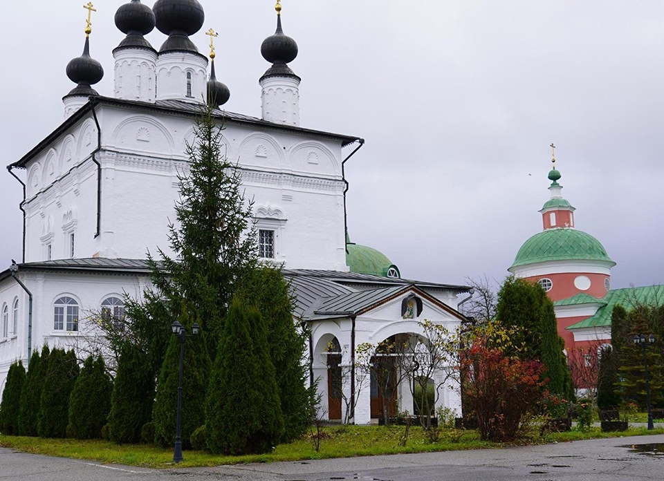 Памятник XV века: в Ступине ищут средства на восстановление старейшей башни Белопесоцкого монастыря