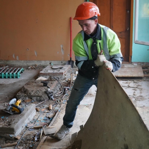 Работы идут по графику: как продвигается капремонт трех соцобъектов в Ступине