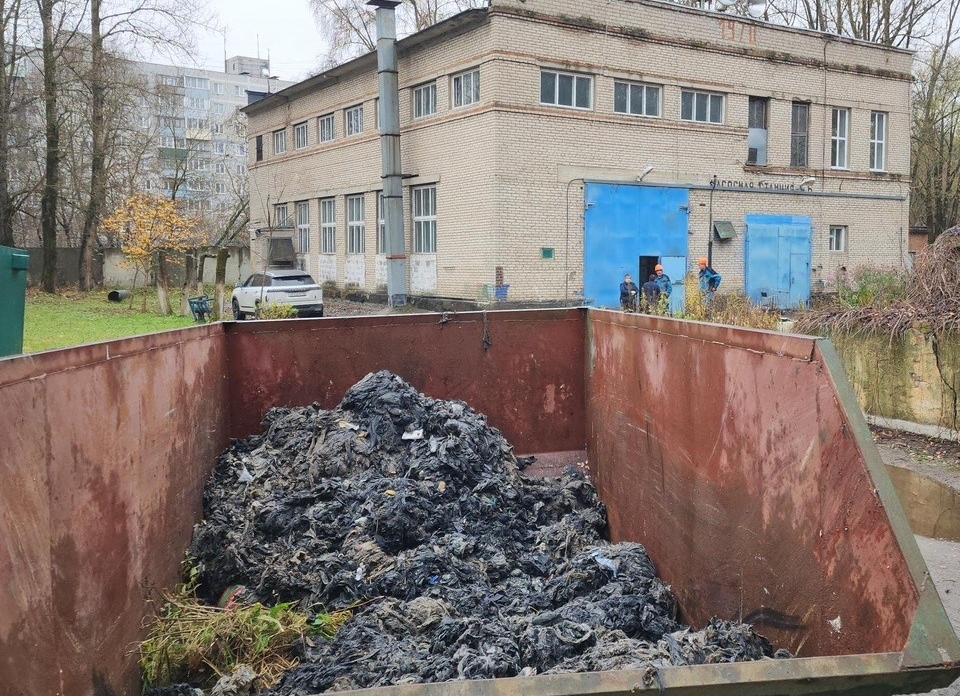 Сотрудники «Мособлводоканала» объяснили, к чему приводит смыв салфеток в канализацию