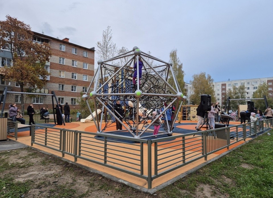 Современная зона отдыха открылась в городе Куровское