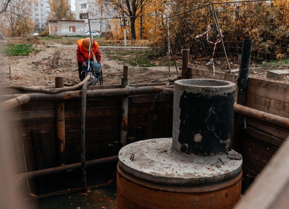 Подрядчик ускорит ремонт проблемного коллектора в Куровском