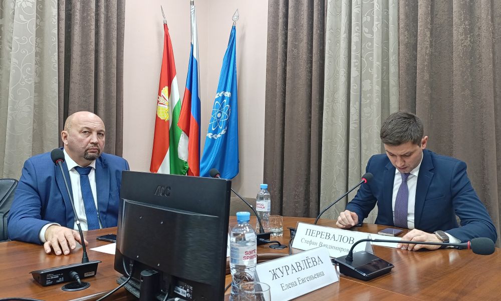 Председатель Собрания Обнинска Константин Пахоменко принял участие в еженедельной планёрке администрации