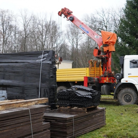 Массовые катания и уроки хоккея: что ждет посетителей нового катка в Ступине
