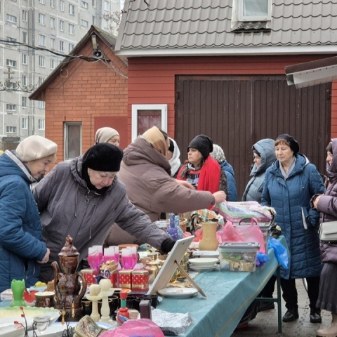 В Орехово-Зуеве прошла благотворительная ярмарка на территории собора