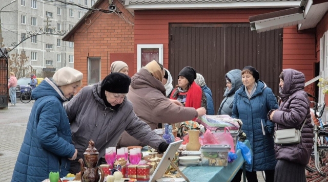 В Орехово-Зуеве прошла благотворительная ярмарка на территории собора