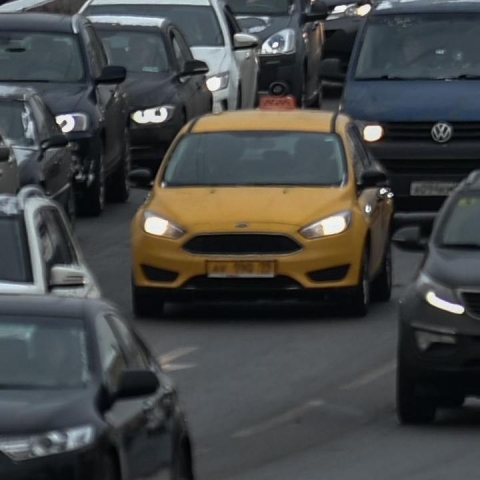 Движение автотранспорта временно ограничено на улице Смычка