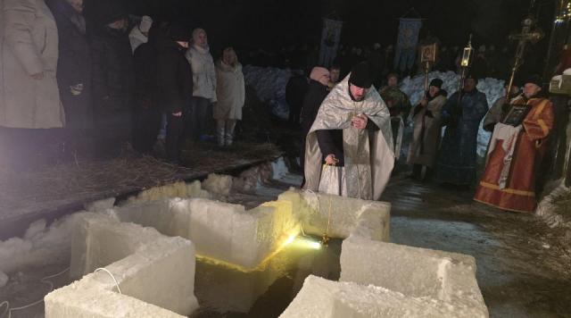 Как в Сивкове под Можайском верующие встретили Крещение