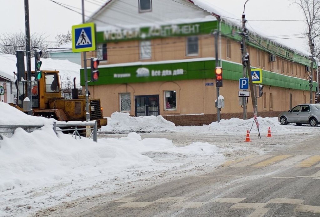 Временно нельзя: на улице Парижской Коммуны ограничили проезд