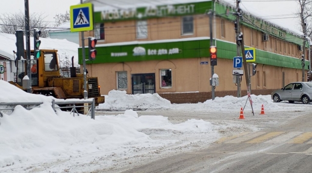 Временно нельзя: на улице Парижской Коммуны ограничили проезд