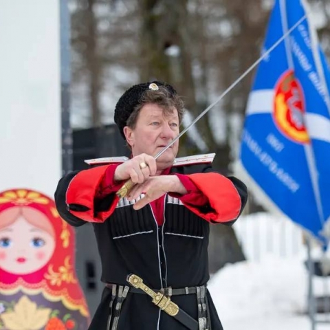 Тепло и веселье на Казачьей масленице: когда будут угощать блинами в Можайске