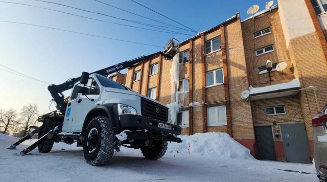 Егорьевские коммунальщики объявили войну сосулькам