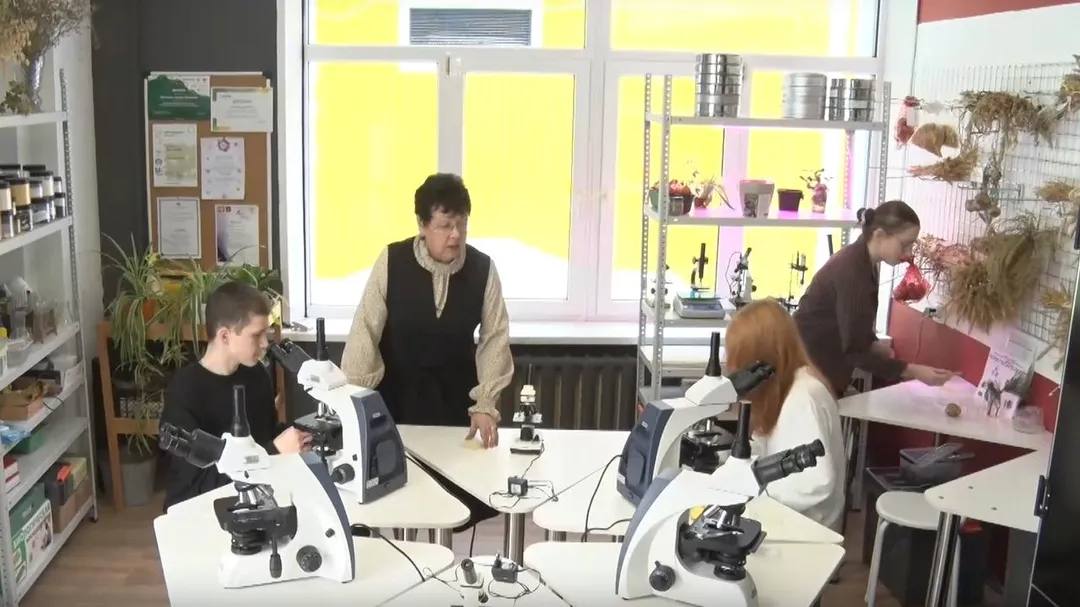 Сахара и тропики в обычном классе: в ступинской школе запустили «машину климата»